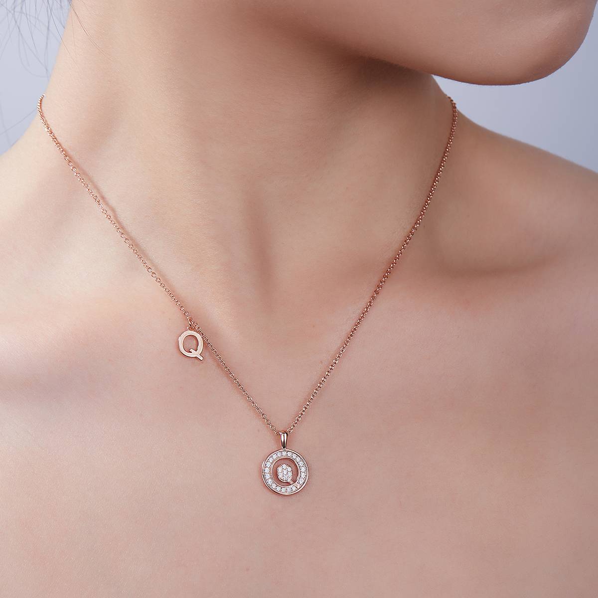 Q-style pendant S925 silver plated rose gold Moissanite light luxury letter necklace